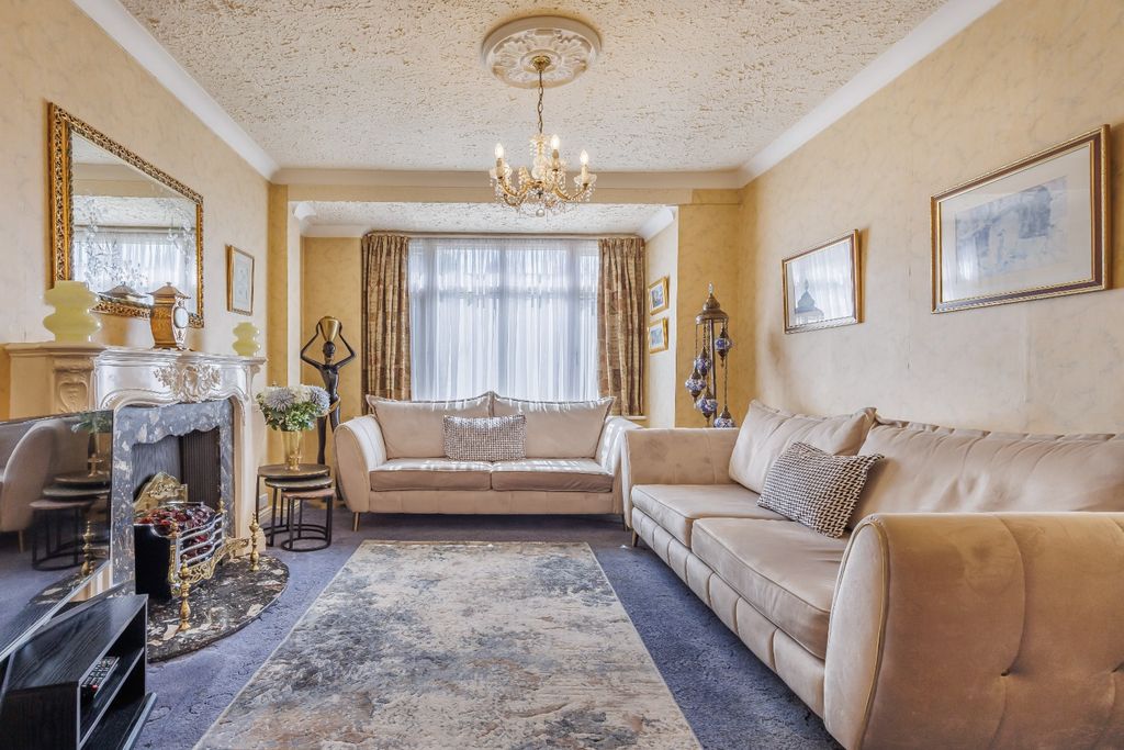 Property photo 3 of 34 5053664