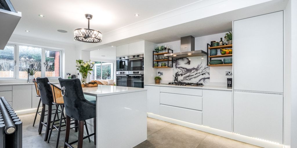 Property photo 2 of 26