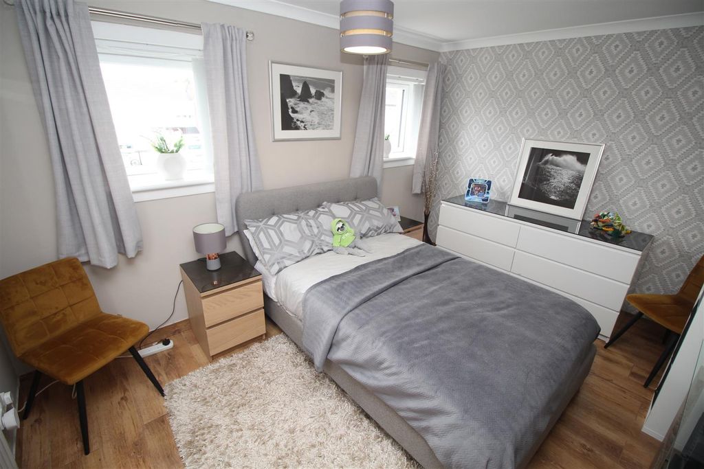 Additional image 14 of 4 bed terraced house for saleOronsay Avenue, Port Glasgow PA14