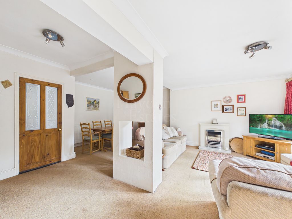 Property photo 2 of 39