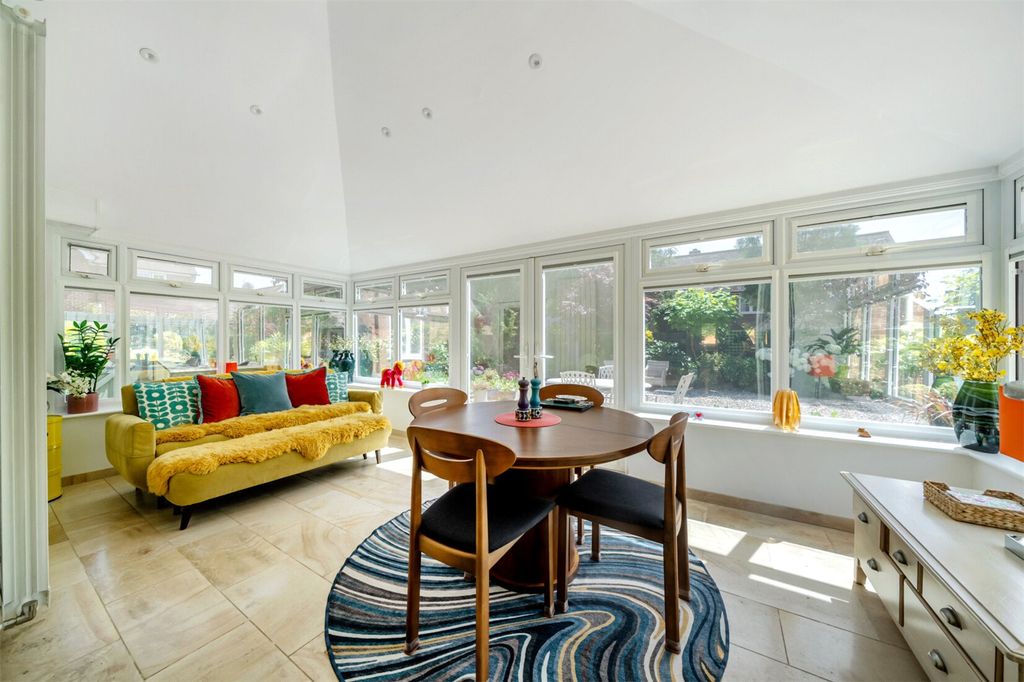 Property photo 2 of 22 Conservatory