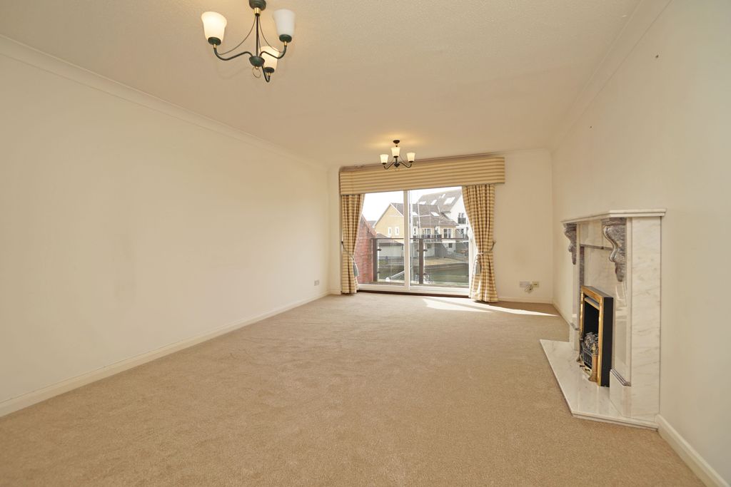 Property photo 3 of 30 Dsc06858