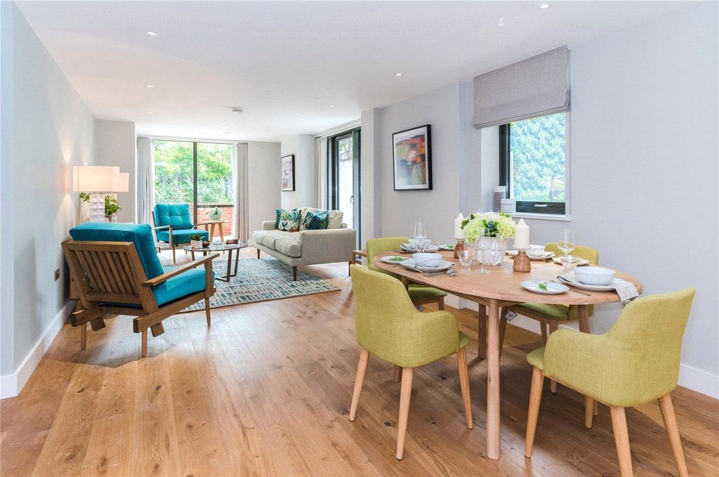 Property photo 2 of 5 Show Home Open Plan