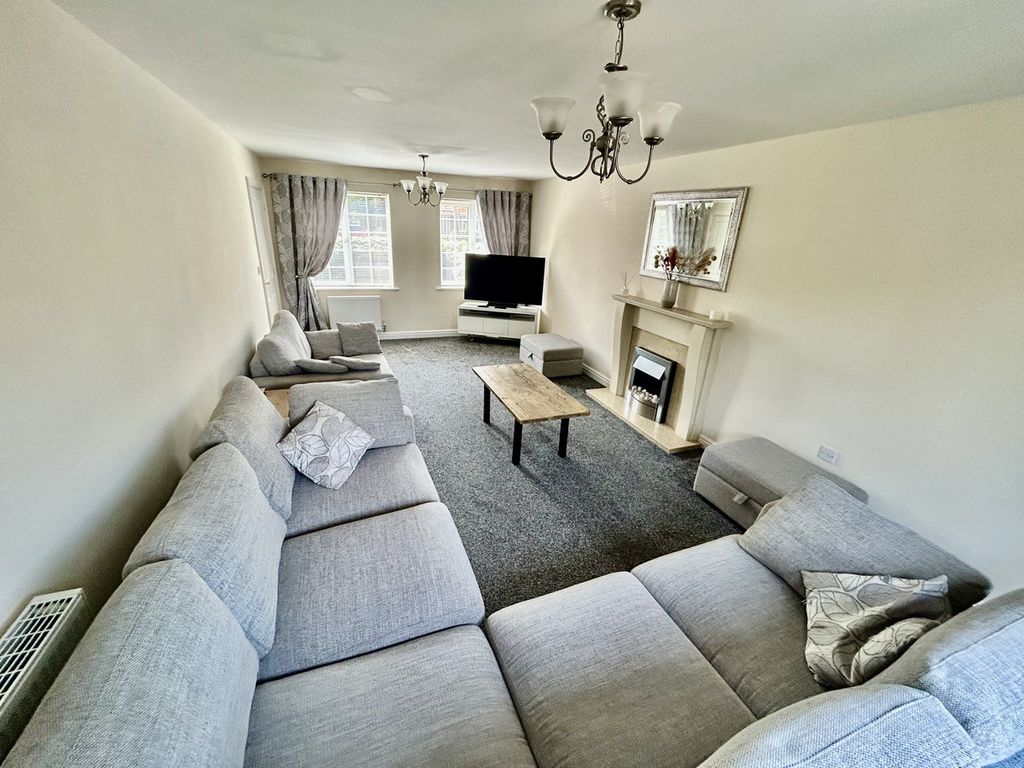 Property photo 2 of 24