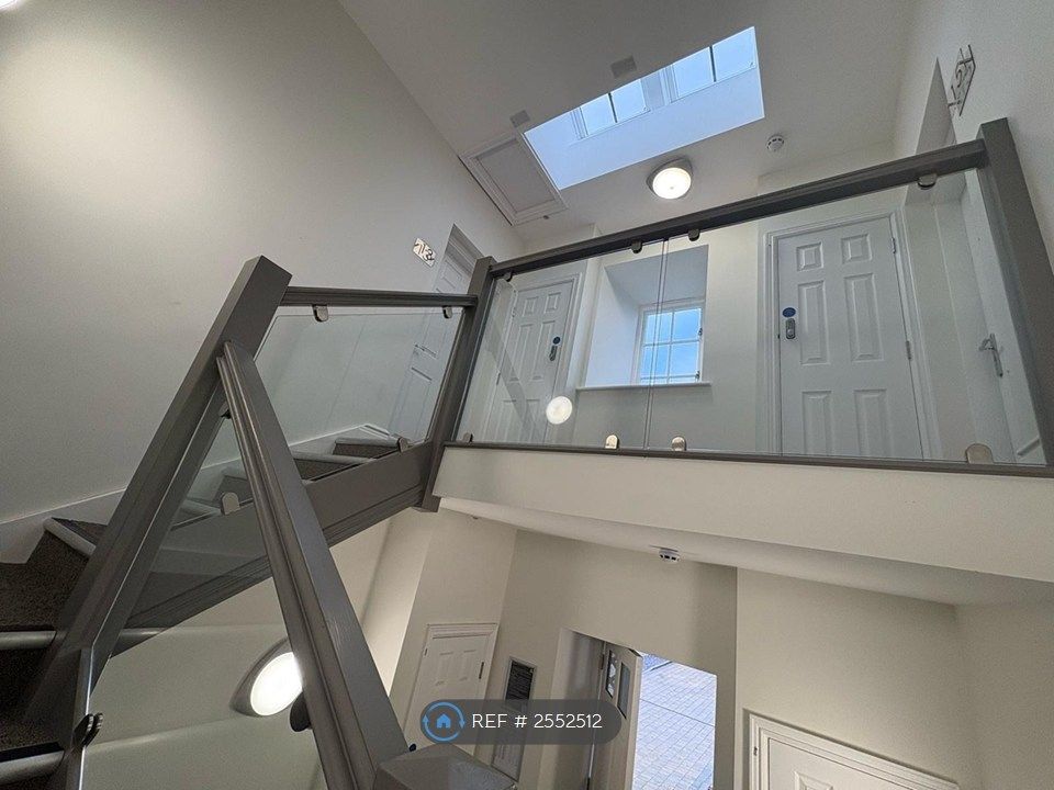Property photo 3 of 13 Shared Landing