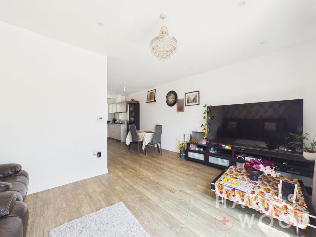 Property photo 3 of 21 4060045