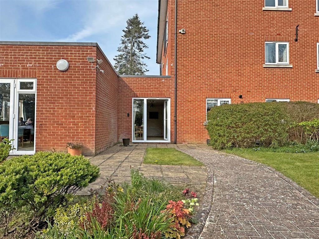 Property photo 1 of 15