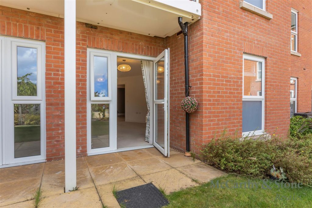 Property photo 1 of 23 8702472-Exterior02.Jpg