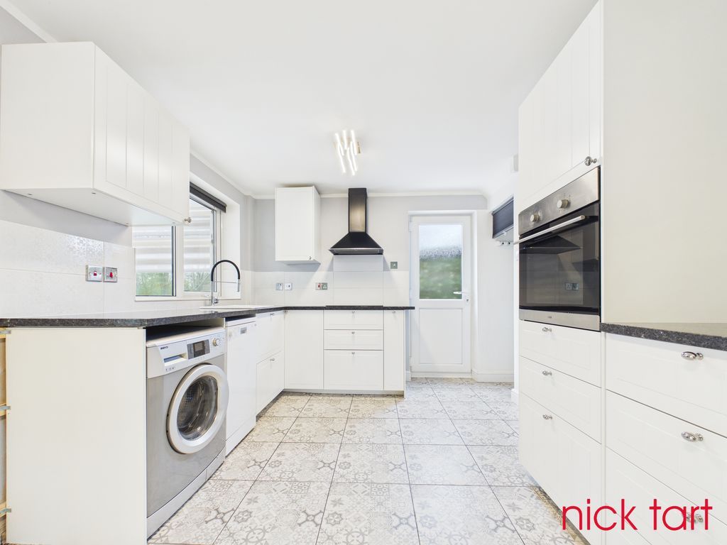 Property photo 3 of 12 Photo 2