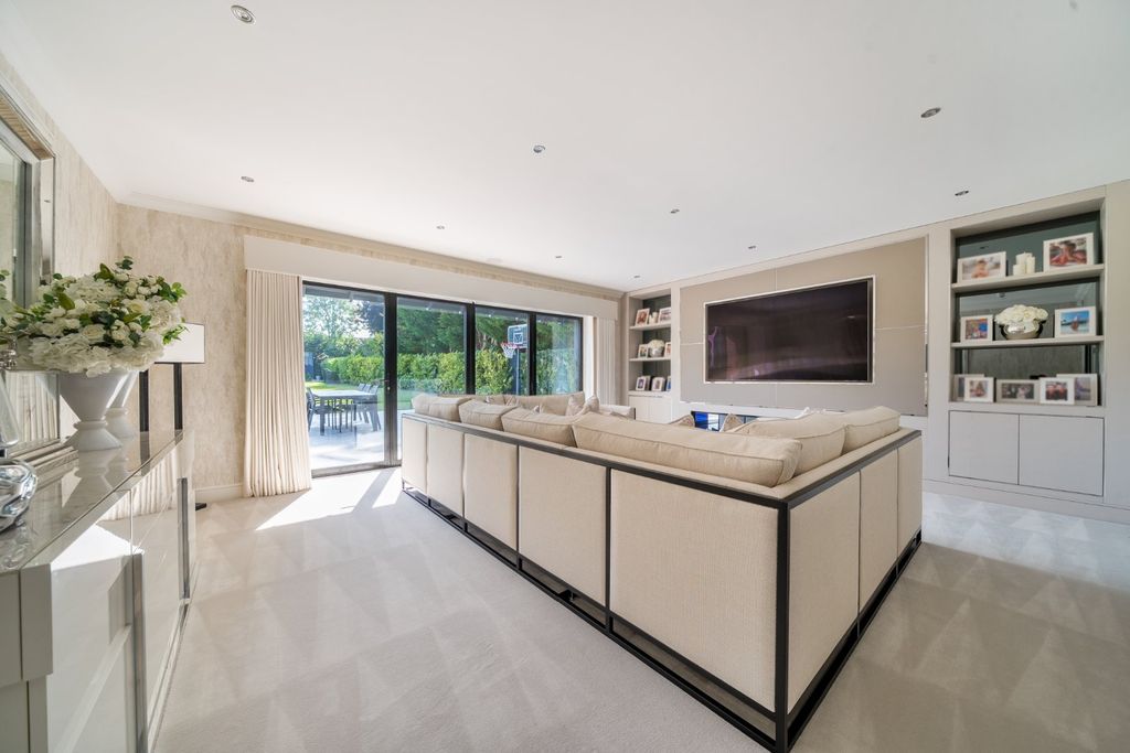 Property photo 3 of 47 Picture No. 53