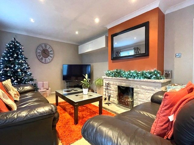 Property photo 2 of 10 Living Room