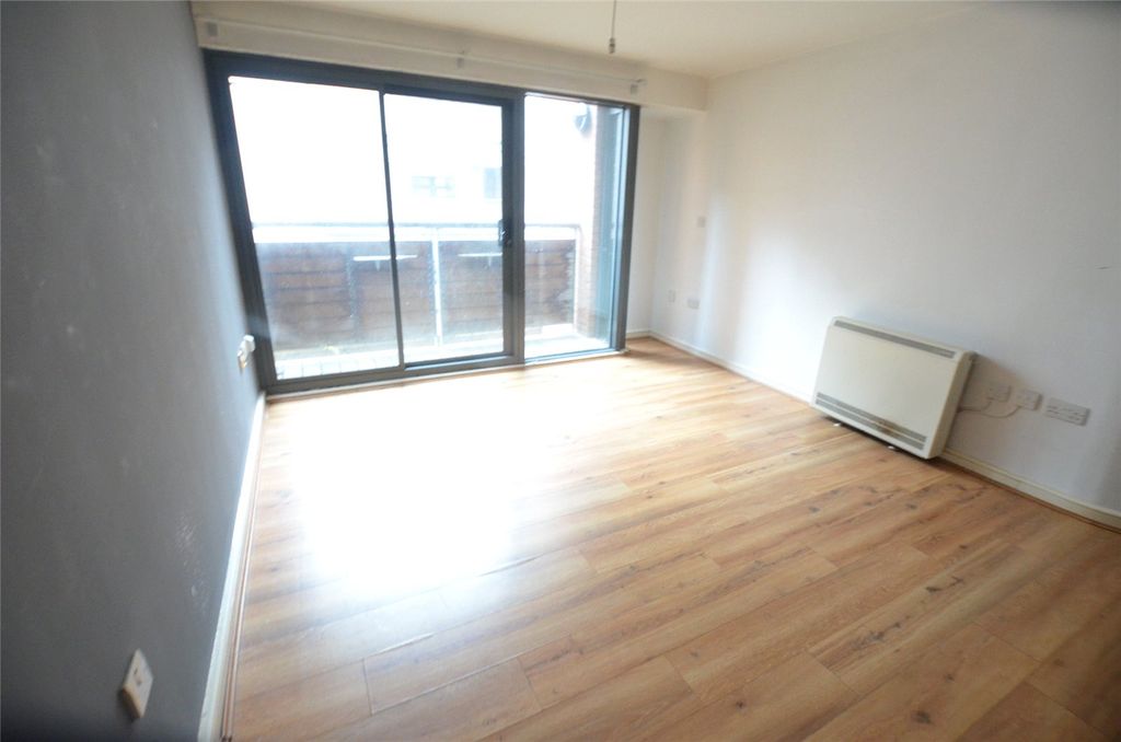 Property photo 2 of 6 Picture No. 08