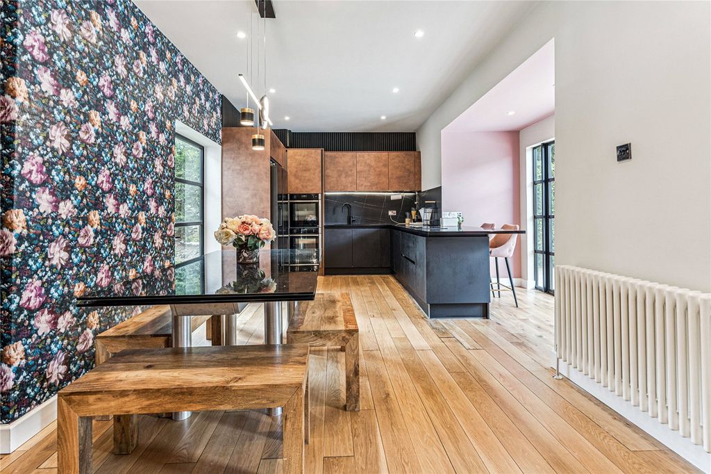 Property photo 2 of 17 Dining Room