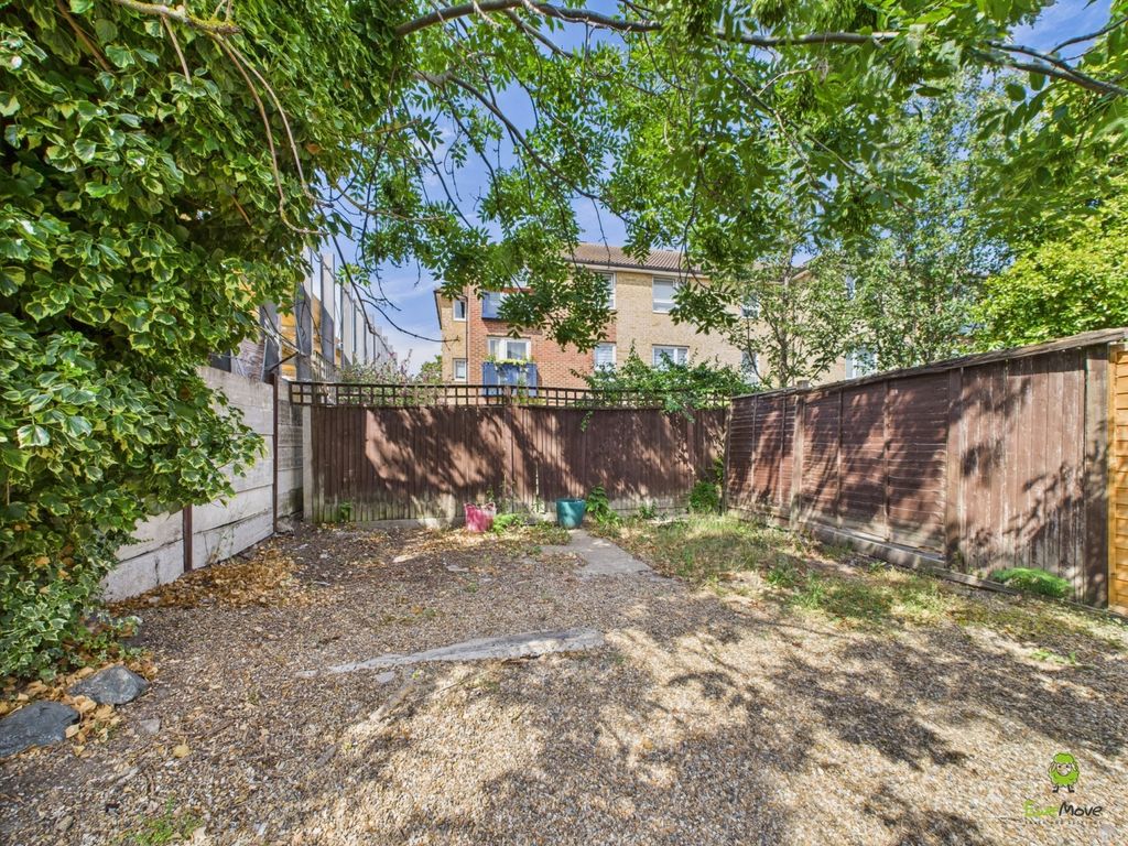 Property photo 3 of 15 Park View Road Presented By Clinton Crawford At Ew