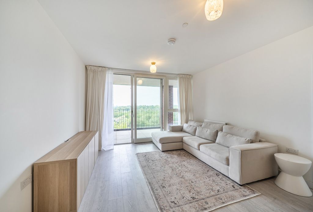 Property photo 3 of 12 1457112-5-69Fdb6c...