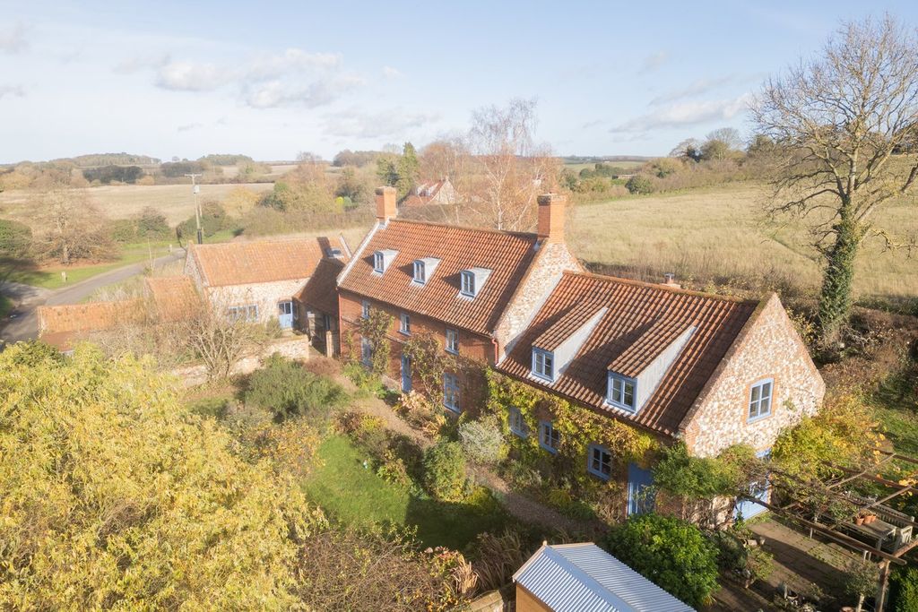 Property photo 3 of 21