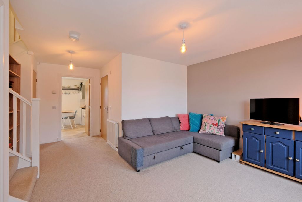 Property photo 2 of 31