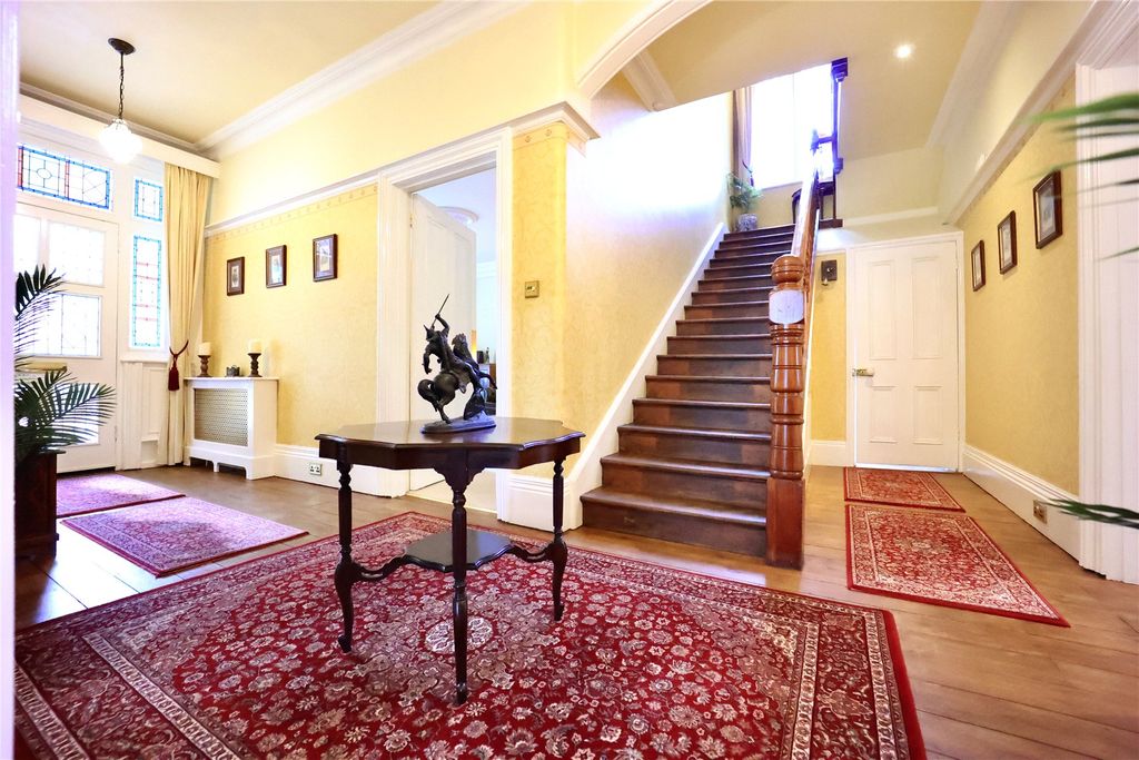 Property photo 3 of 26 Picture No. 02