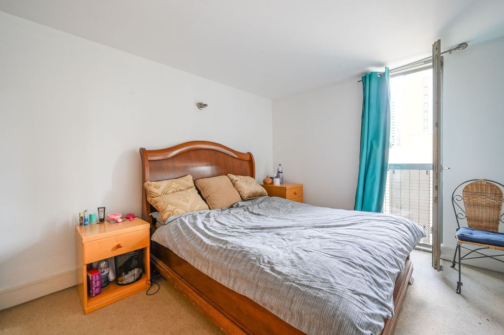 Property photo 3 of 6
