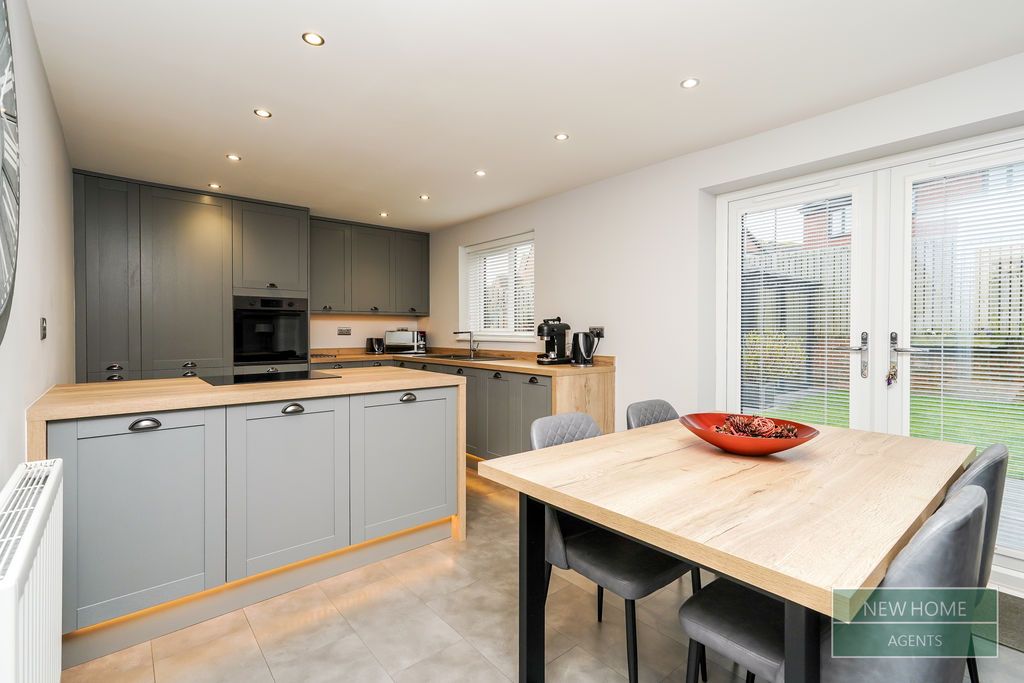 Property photo 2 of 25 Photo 19