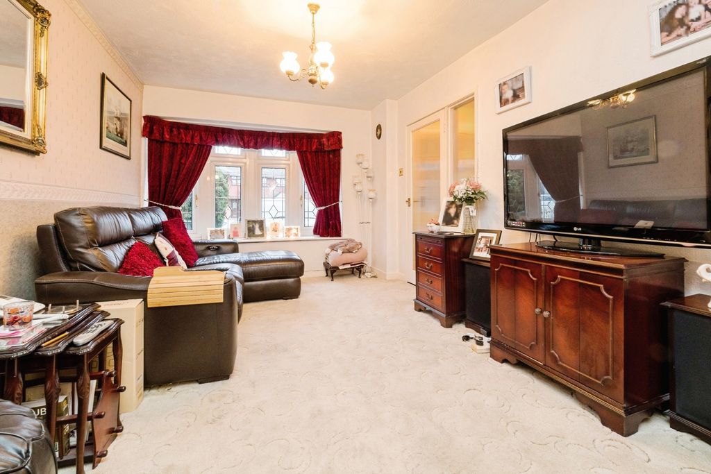 Property photo 3 of 20 Pbox-Img.Jpg