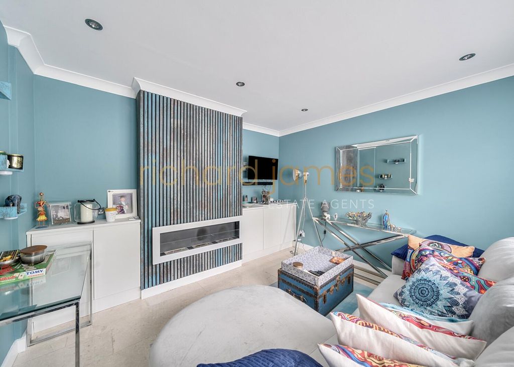 Property photo 2 of 21 8c199131-928d-4574-A2A1-1d4Ff03134F0.Jpg