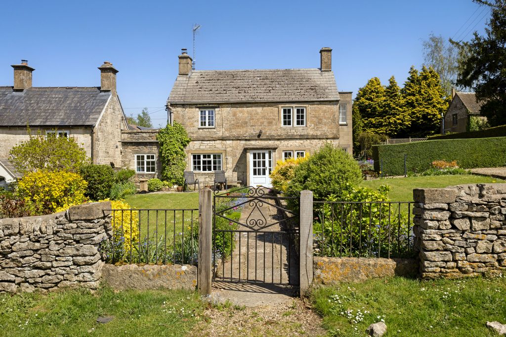 Property photo 1 of 18