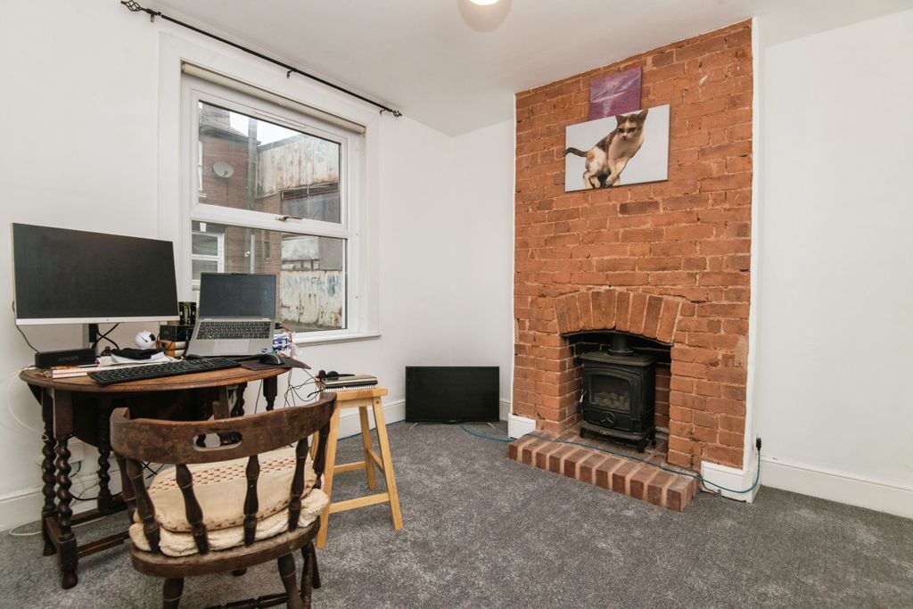 Property photo 2 of 15