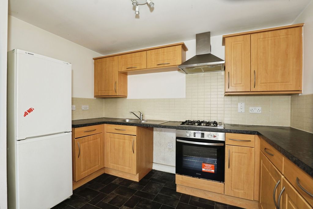 Property photo 2 of 17 Pbox-Img.Jpg