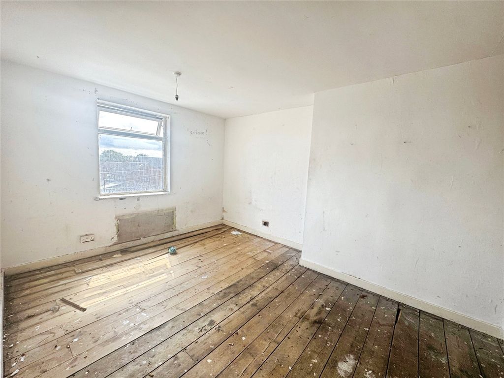 Property photo 2 of 12 Picture No. 04