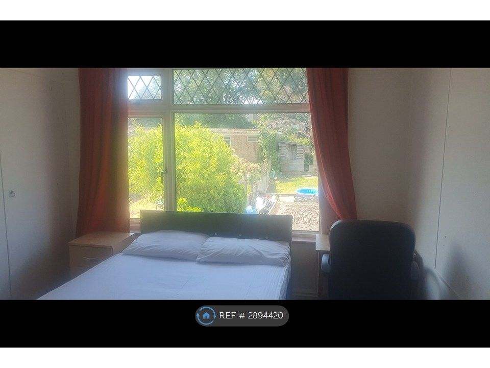 Property photo 2 of 23