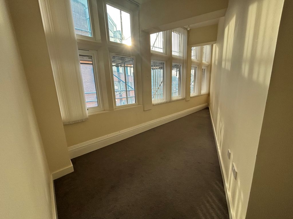 Property photo 3 of 4