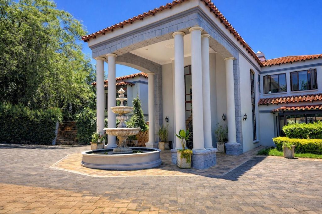 Property photo 2 of 35
