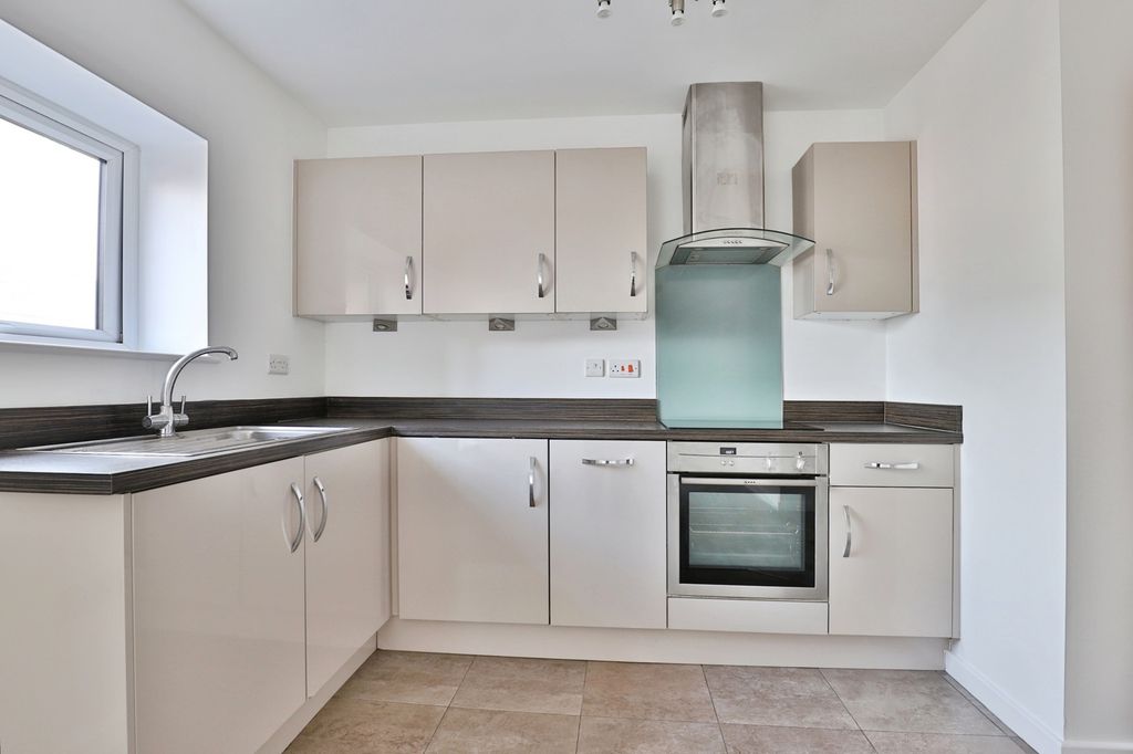 Property photo 2 of 17 Photo