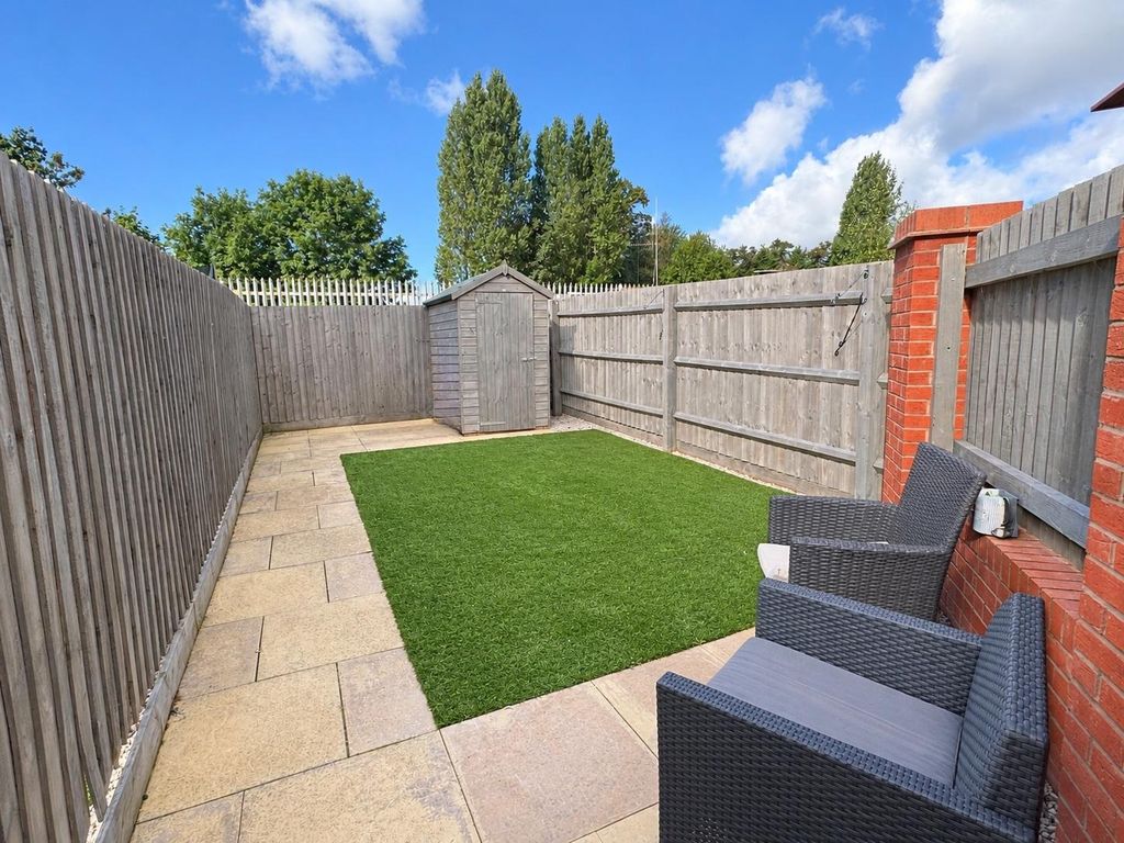 Property photo 3 of 13 Garden