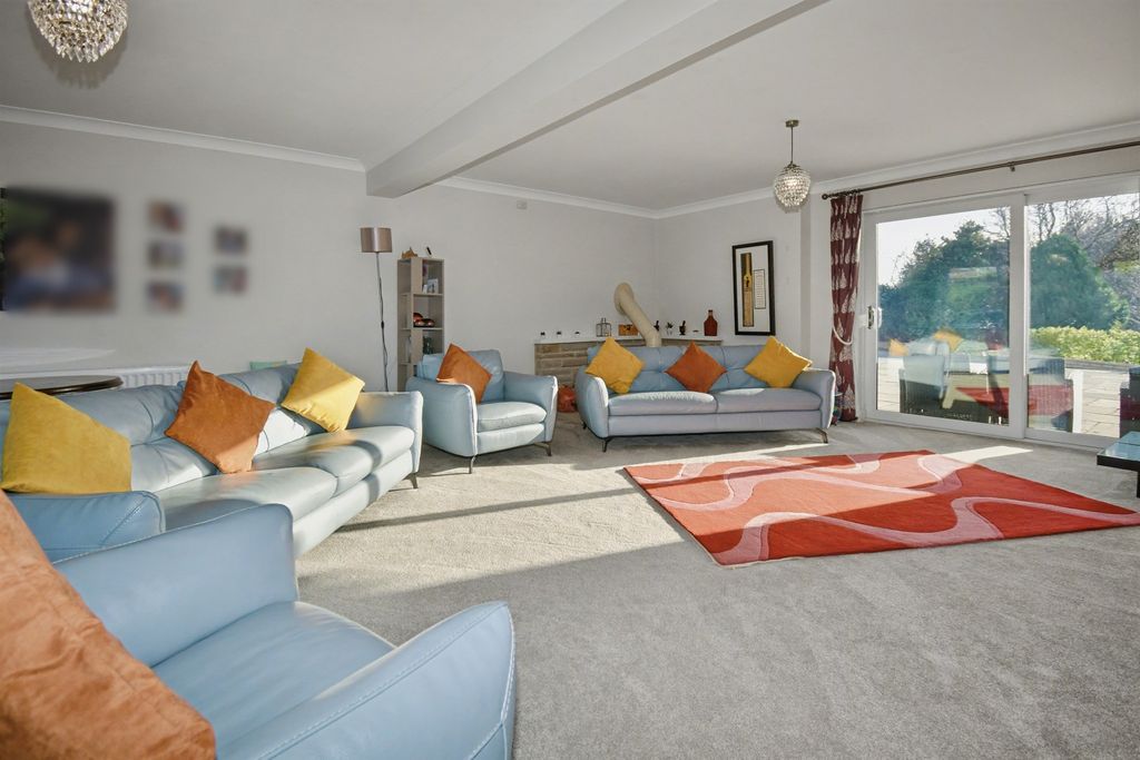 Property photo 3 of 23