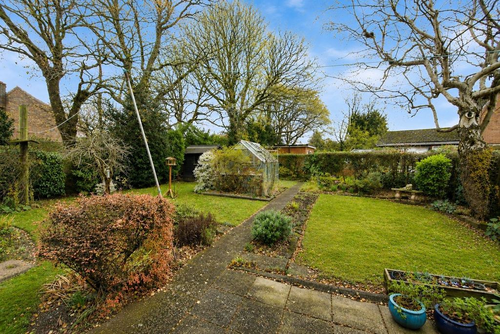 Property photo 2 of 16