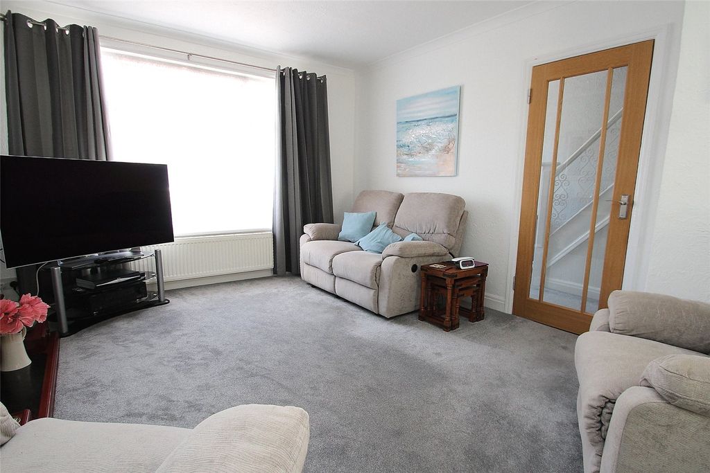 Property photo 2 of 18 Picture No. 06