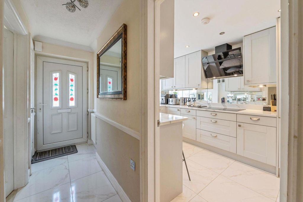 Property photo 2 of 24 Pbox-Img.Jpg