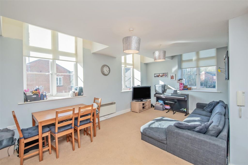 Property photo 2 of 14 Open Plan Living Room / Dining Area / Fitted Kitch