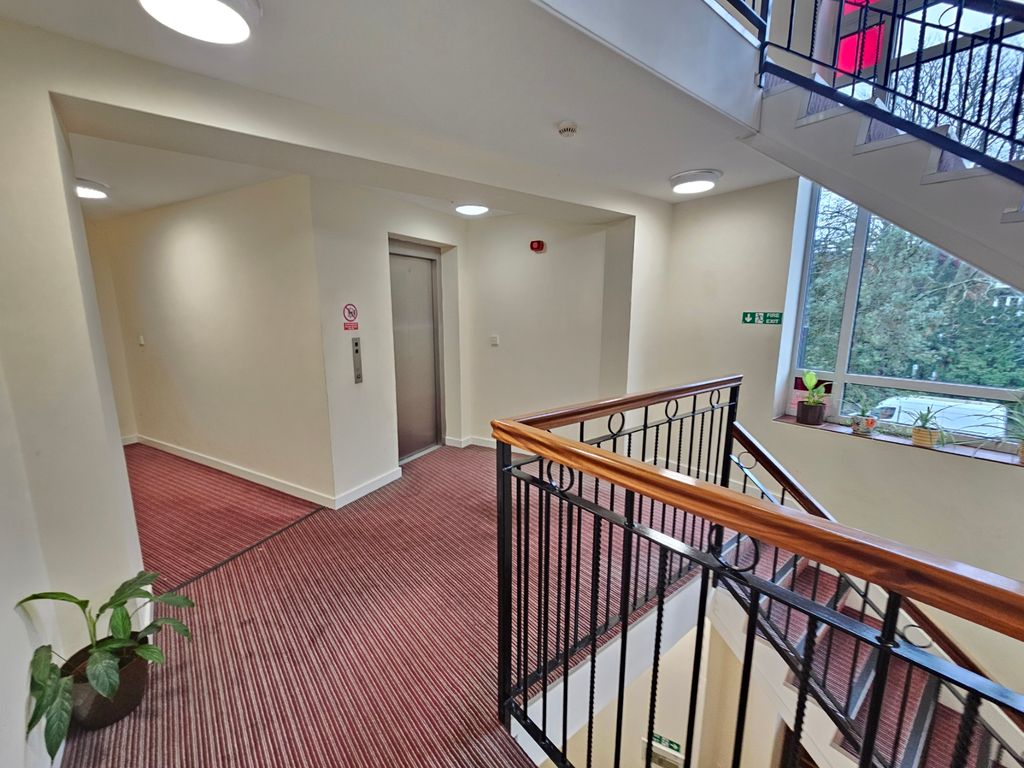 Property photo 3 of 28 20251217_122516