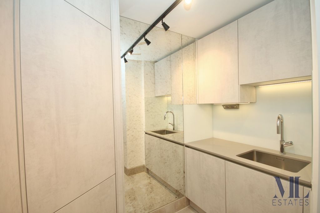 Property photo 3 of 12 Photo 4