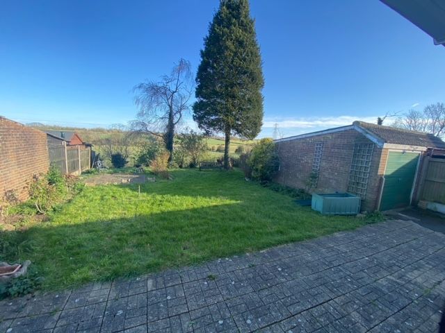 Property photo 2 of 10 Garden