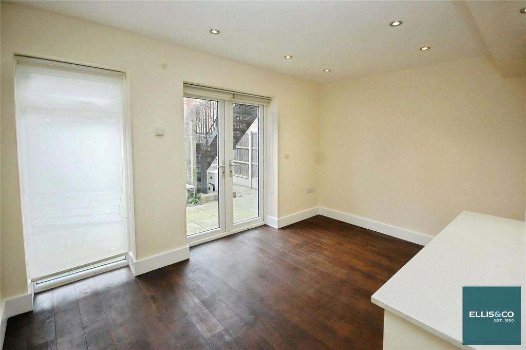 Property photo 1 of 8 Picture No. 23