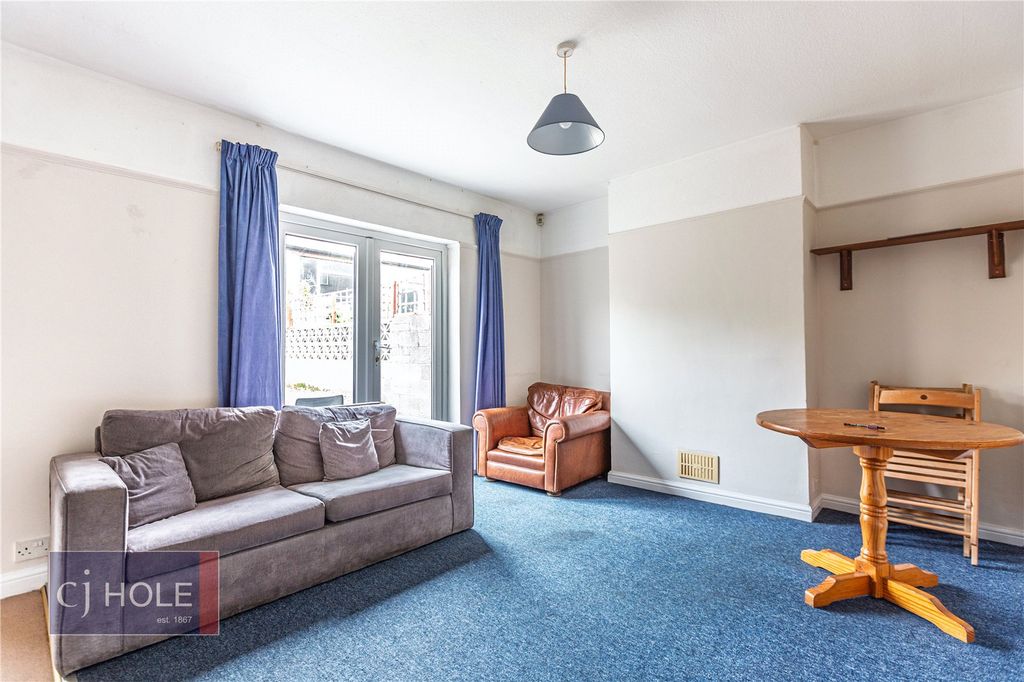 Property photo 2 of 18 Picture No. 54