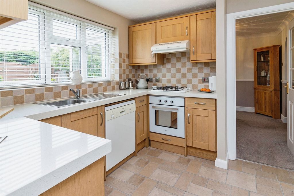 Property photo 3 of 17