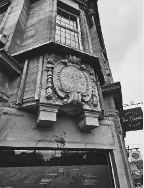 Property photo 2 of 8 Original Architecture