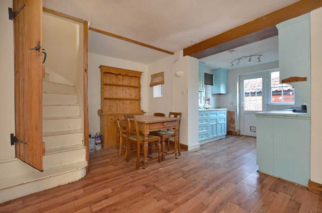 Property photo 2 of 11