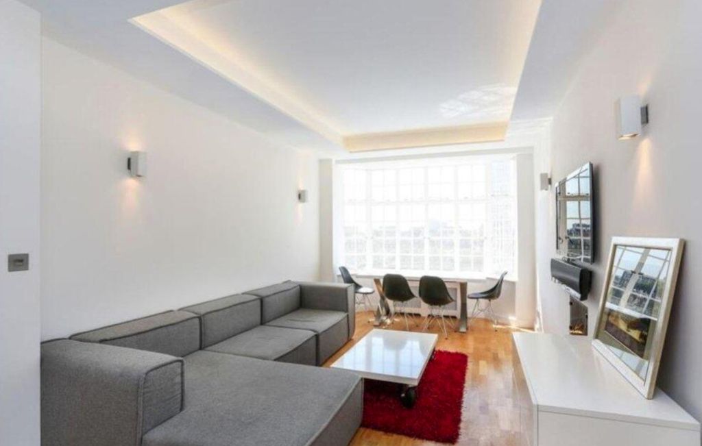 Property photo 3 of 12 Lv Rm