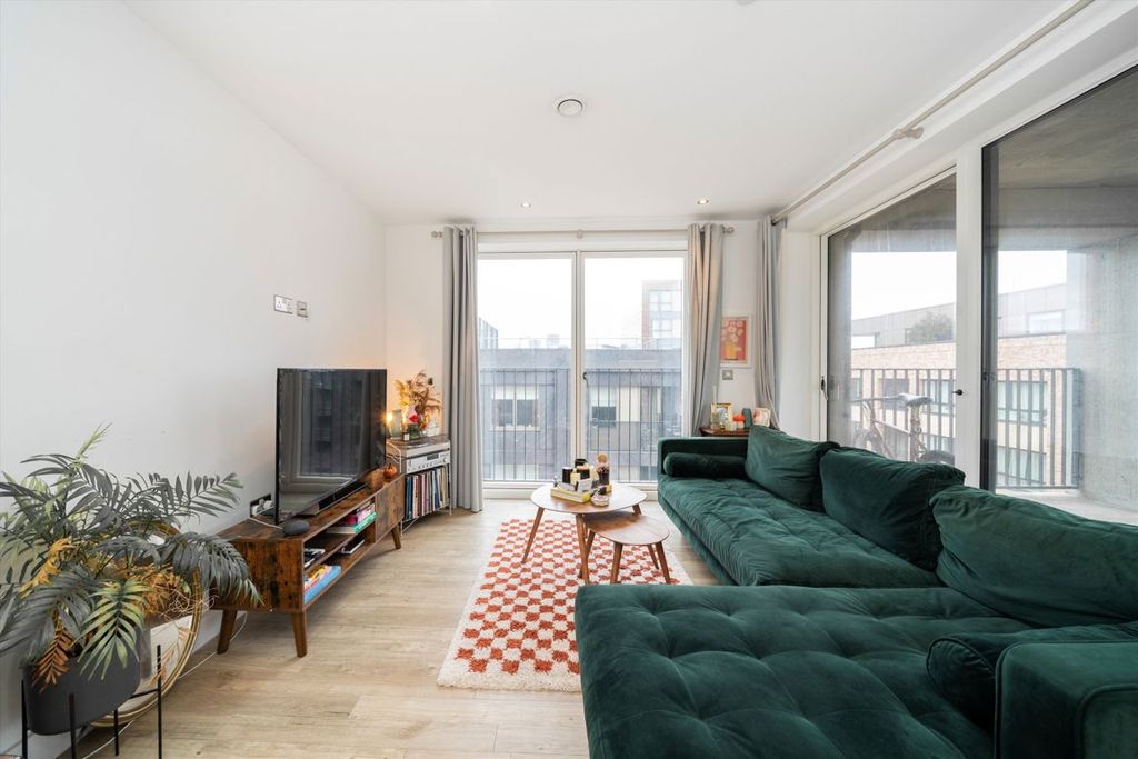 Property photo 2 of 11